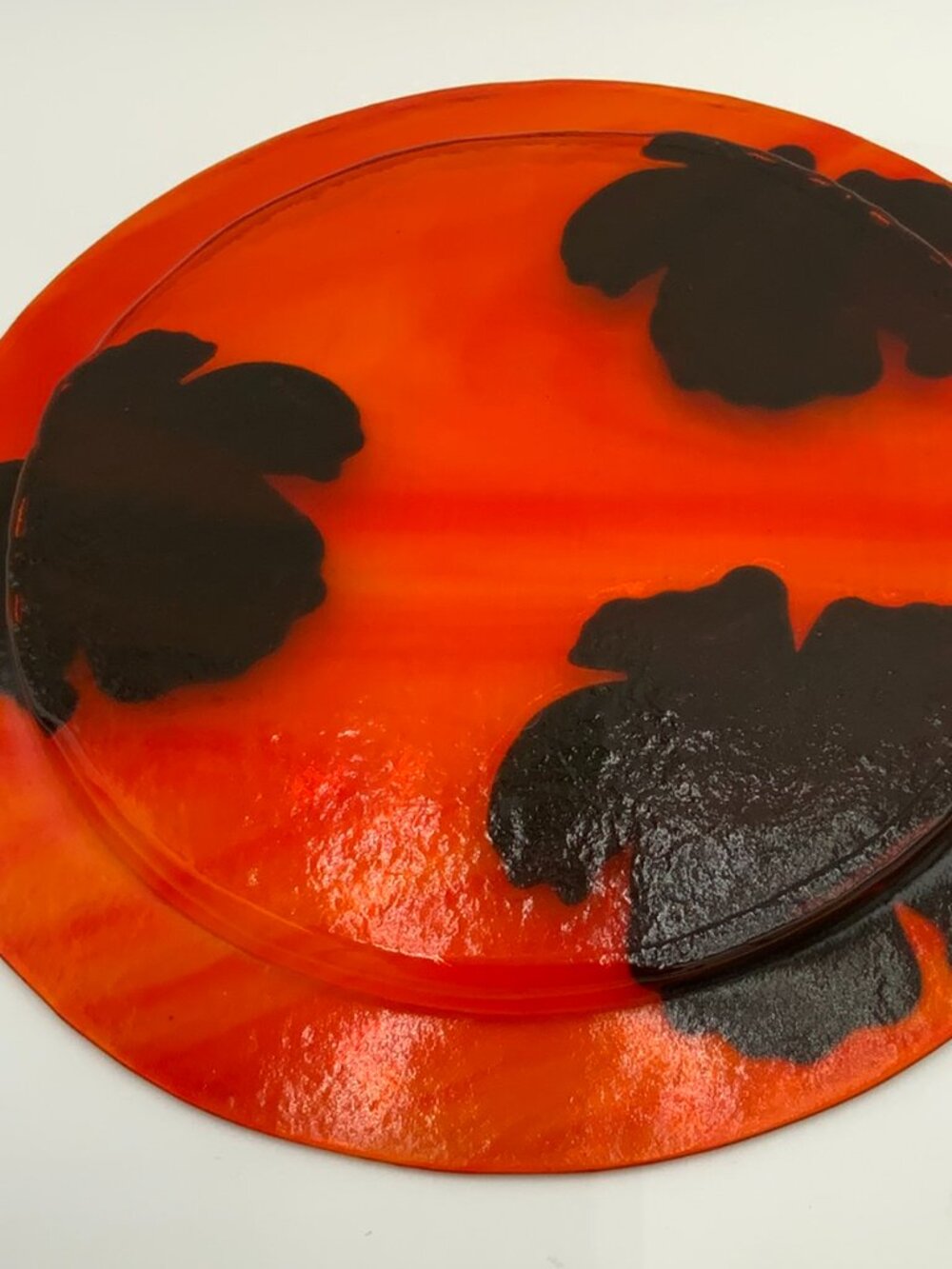 Lge Jan Mitchell Orange Iridescent Fused Glass Purple Hibiscus Plate Signed 15" - Picture 3 of 6
